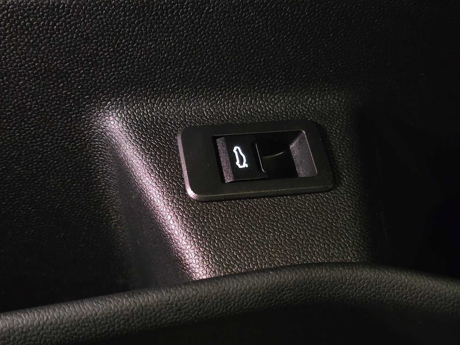 Used 2023 BMW iX M60 w/ Executive Package AWD/4WD image 25