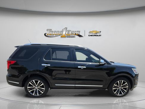 Used 2018 Ford Explorer Platinum AWD/4WD image 9