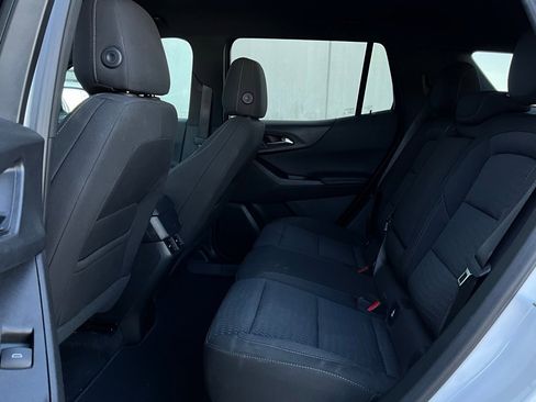 Used 2025 Chevrolet Equinox LT image 11