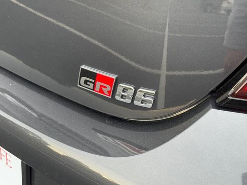 New 2025 Toyota GR86 Premium image 4
