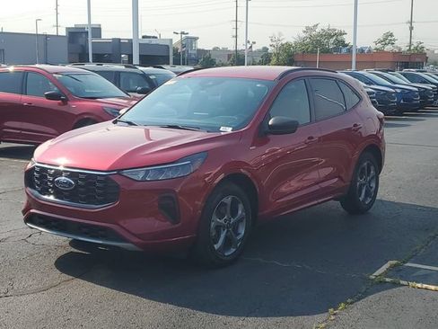 Used 2023 Ford Escape ST-Line AWD/4WD image 3
