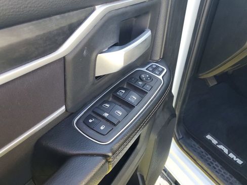 Used 2024 RAM 2500 Big Horn AWD/4WD image 12