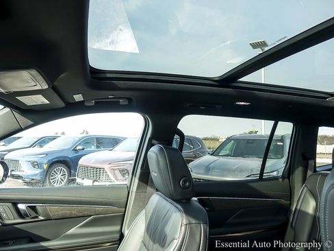 New 2026 Buick Enclave Avenir w/ Super Cruise Package image 11