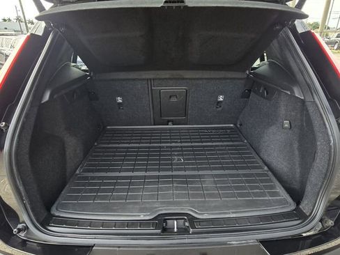 Used 2021 Volvo XC40 P8 Recharge w/ Advanced Package image 10