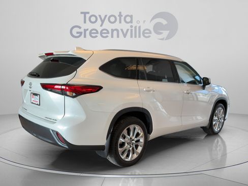 Used 2023 Toyota Highlander Limited AWD/4WD image 6