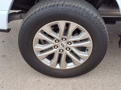 Used 2025 Ford F150 Lariat w/ Equipment Group 501A Mid image 9