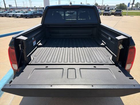 Used 2017 Honda Ridgeline Black Edition image 15
