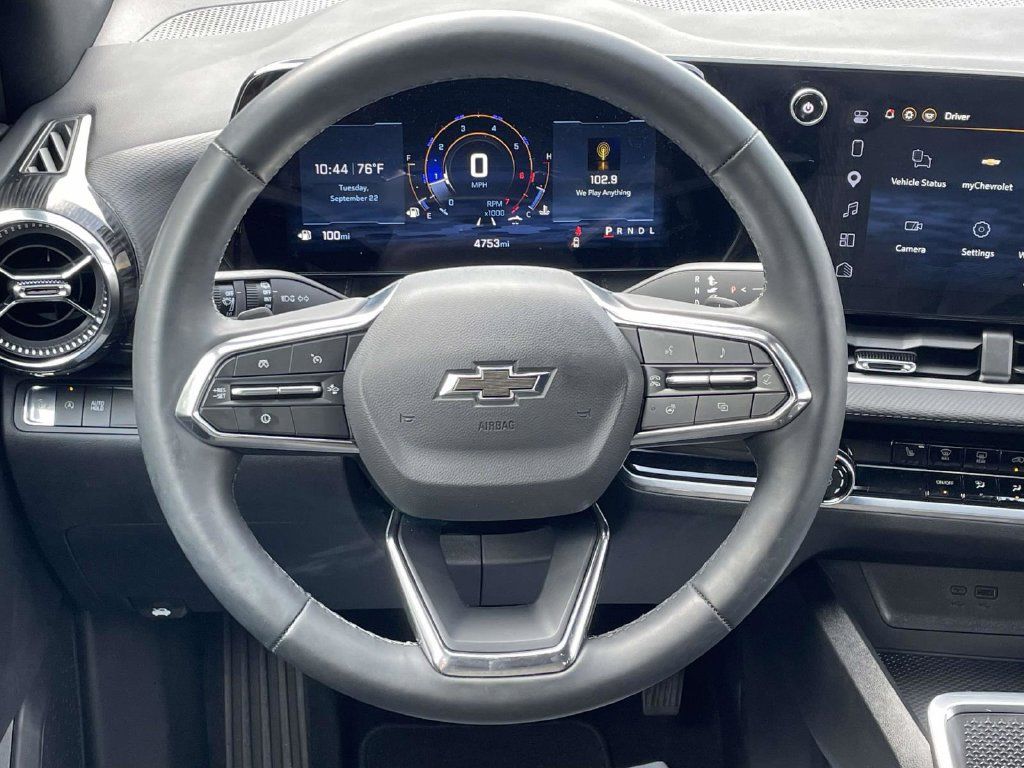 Used 2026 Chevrolet Equinox LT w/ Midnight Edition FWD image 22