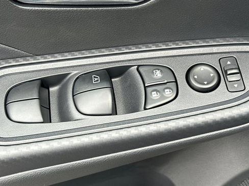 New 2025 Nissan Versa SV w/ Trunk Package image 12