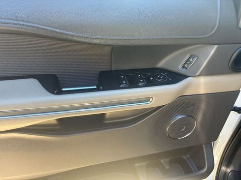 Used 2021 Ford Expedition XLT RWD image 25