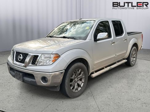 Used 2019 Nissan Frontier SL image 9