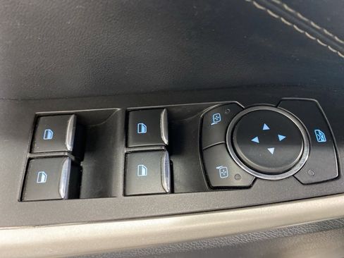 Used 2022 Ford Explorer XLT w/ Equipment Group 202A image 25