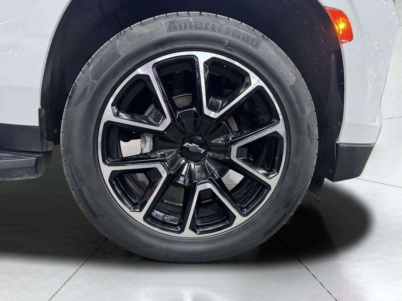 Used 2022 Chevrolet Tahoe RST w/ Luxury Package AWD/4WD image 46