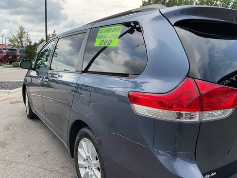 Used 2014 Toyota Sienna Limited w/ Limited Premium Package AWD/4WD image 5