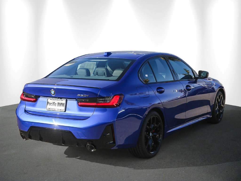 Used 2026 BMW 330i Sedan w/ M Sport Package RWD image 6
