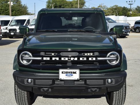 New 2025 Ford Bronco Outer Banks image 2