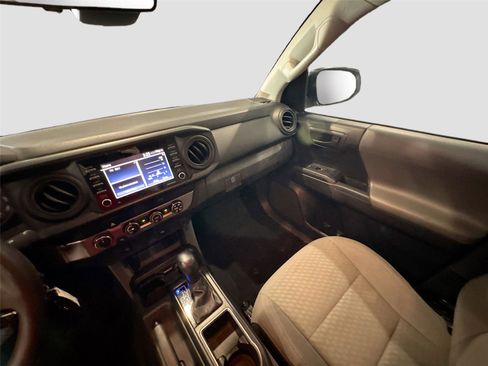 Used 2020 Toyota Tacoma SR w/ SX Package image 8
