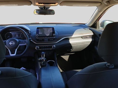 Used 2024 Nissan Altima 2.5 SV image 41