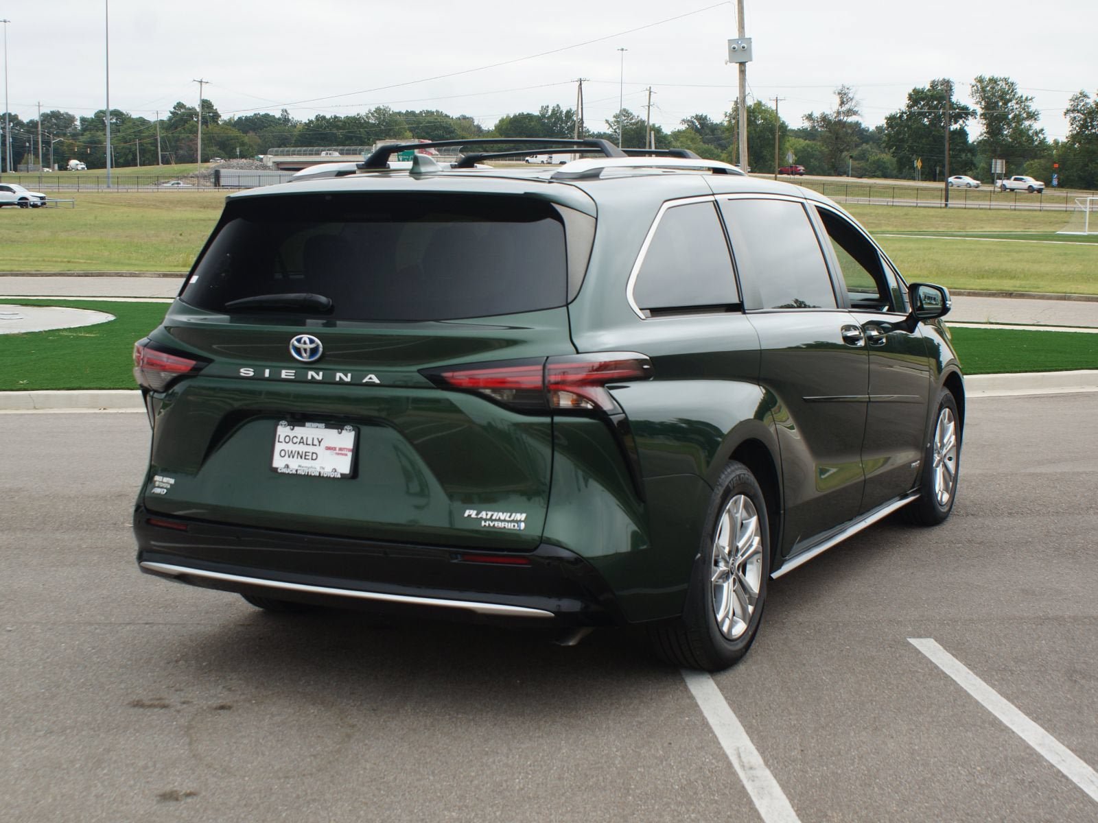 Used 2021 Toyota Sienna Platinum w/ Outdoor Package (TMS) AWD/4WD image 25