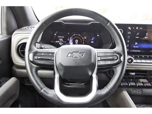 Used 2023 Chevrolet Colorado ZR2 w/ ZR2 Convenience Package III image 14