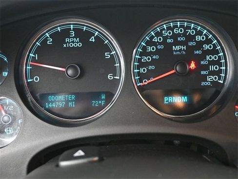 Used 2011 Chevrolet Suburban LT image 3