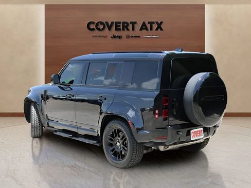 Used 2025 Land Rover Defender 110 X-Dynamic SE AWD/4WD image 3