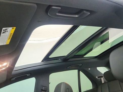 Used 2025 Mercedes-Benz GLE 350 4MATIC image 53