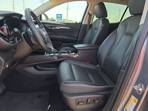 Used 2021 Buick Envision Essence FWD image 10