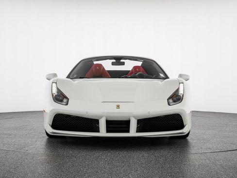 Used 2018 Ferrari 488 Spider RWD image 10