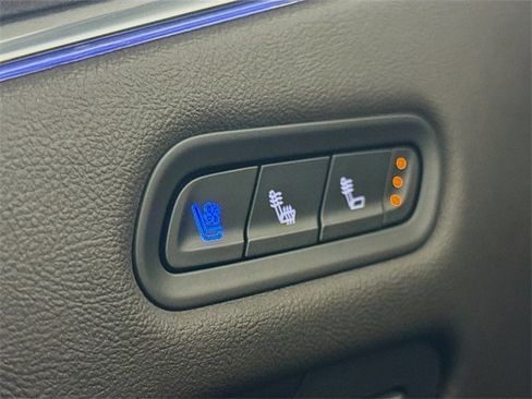 Used 2021 Cadillac Escalade ESV Premium Luxury image 23