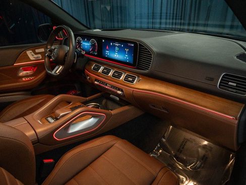 Certified 2024 Mercedes-Benz GLS 450 4MATIC image 18