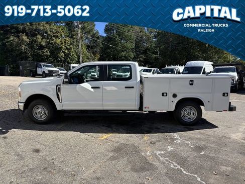 New 2026 Ford F250 XL w/ XL Chrome Package image 5