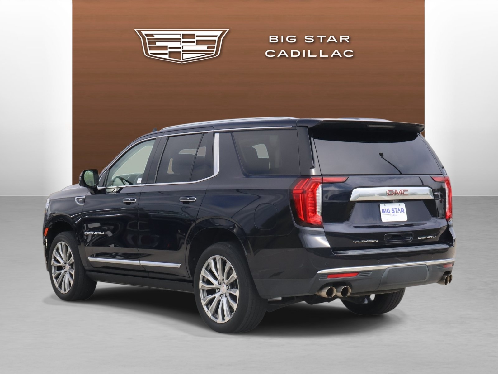 Used 2021 GMC Yukon Denali w/ Denali Ultimate Package AWD/4WD image 3