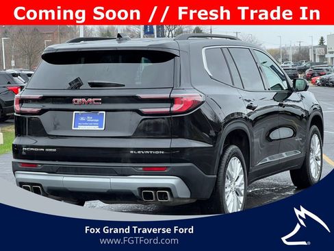 Used 2026 GMC Acadia Elevation w/ Elevation Premium Package AWD/4WD image 9