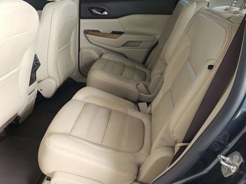 Used 2019 GMC Acadia Denali w/ Technology Package FWD image 26