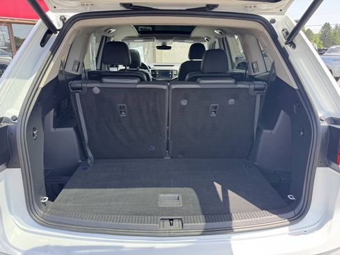 Used 2023 Volkswagen Atlas SEL Premium AWD/4WD image 10