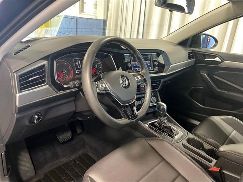 Used 2021 Volkswagen Jetta SE w/ SE Cold Weather Package image 8