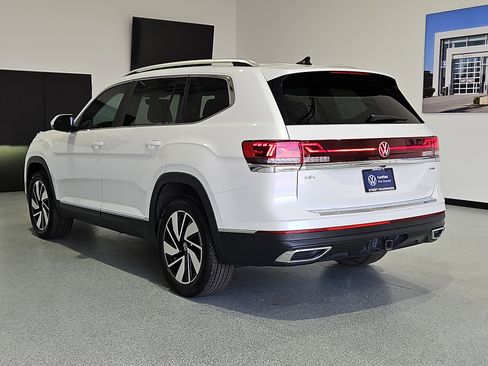 Certified 2024 Volkswagen Atlas SEL AWD/4WD image 3