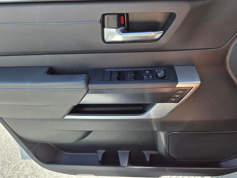 Used 2025 Toyota Tundra Platinum AWD/4WD image 24