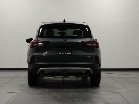 Used 2025 Ford Escape SE w/ Class II Trailer Tow Package FWD image 5