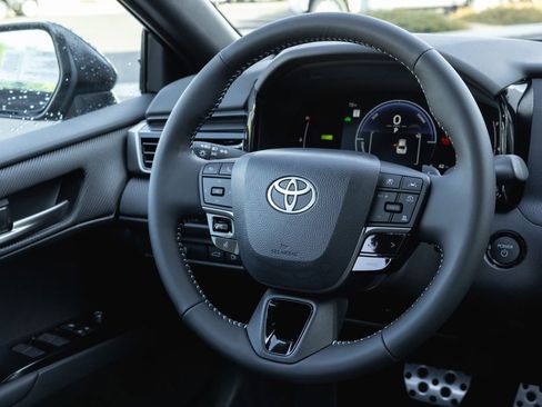 New 2026 Toyota Camry Hybrid image 11