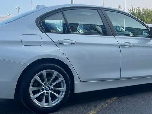 Used 2017 BMW 320i xDrive 320i xDrive image 11