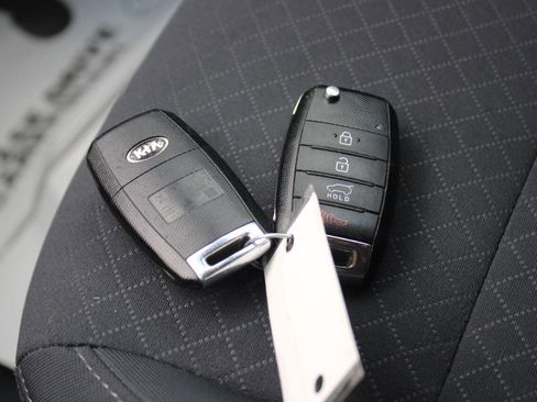 Used 2018 Kia Sorento FWD image 34