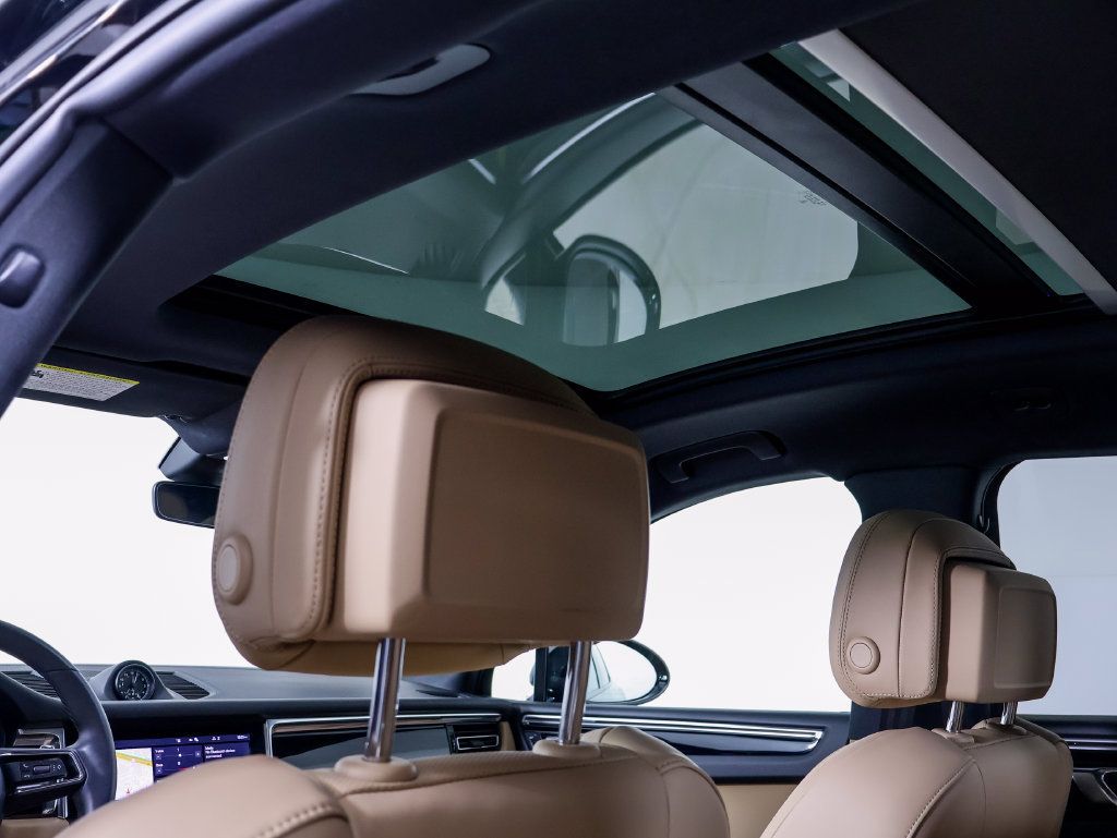 Certified 2026 Porsche Macan AWD/4WD image 20