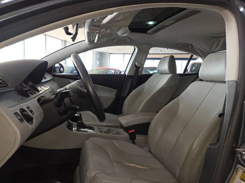 Used 2009 Volkswagen Passat Komfort FWD image 18