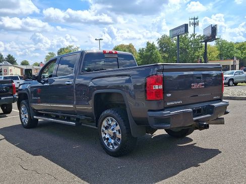Used 2016 GMC Sierra 2500 Denali w/ Duramax Plus Package image 4