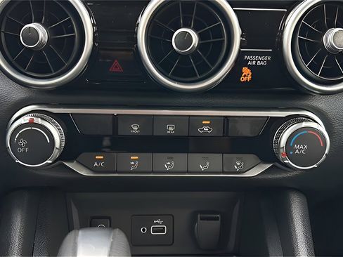 Used 2025 Nissan Sentra S image 21