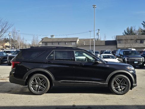 New 2026 Ford Explorer ST-Line w/ ST-Line Street Pack AWD/4WD image 2