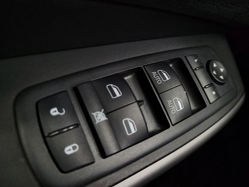 Used 2021 Jeep Cherokee Latitude image 27