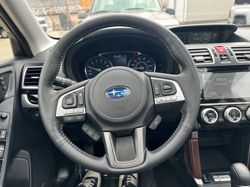 Used 2017 Subaru Forester 2.5i Touring AWD/4WD image 41